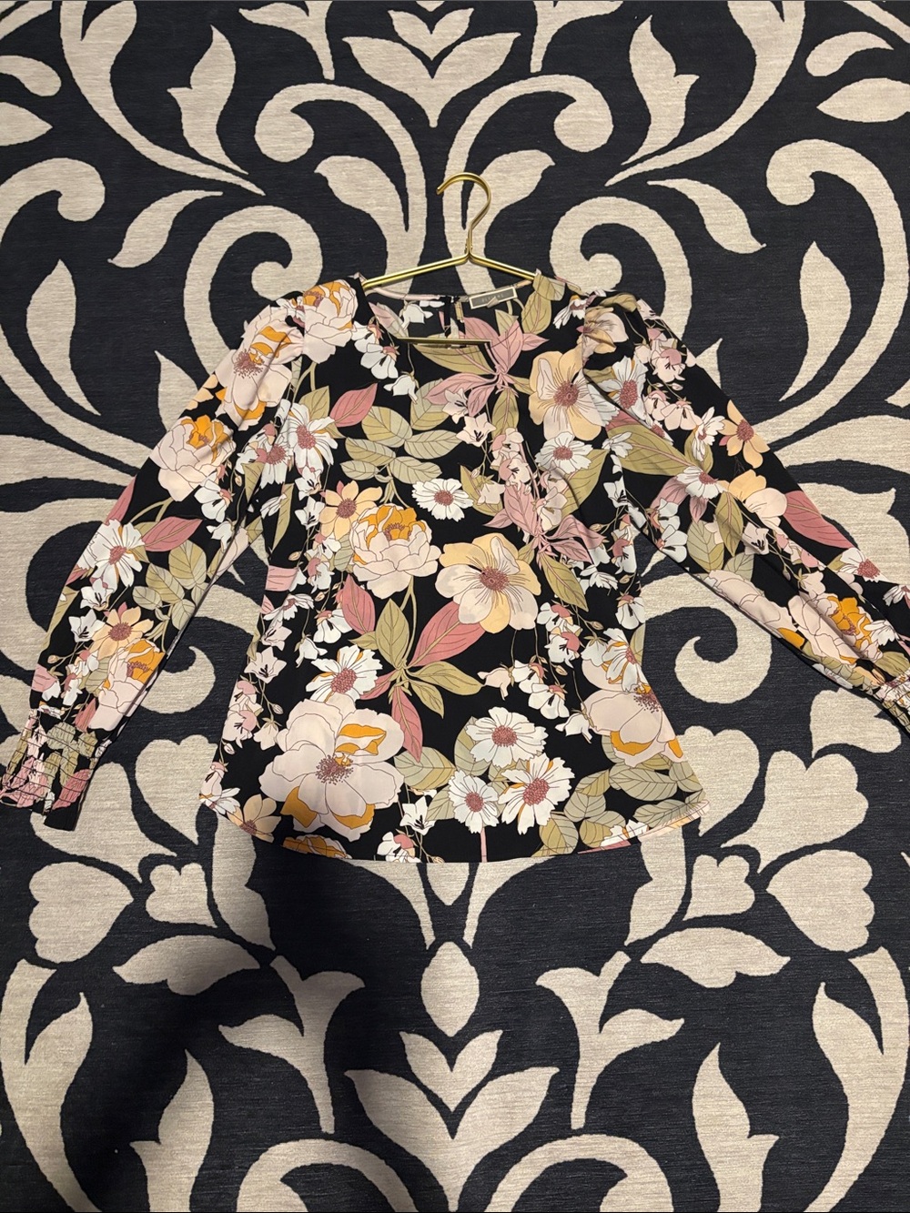 Pleione Black Floral Long-Sleeve Blouse
